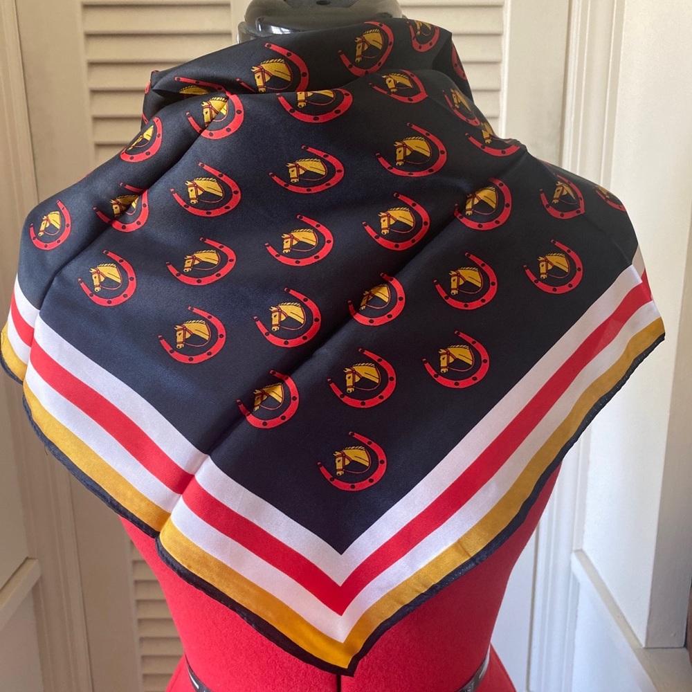 Pristine condition beautiful print. Dry clean only